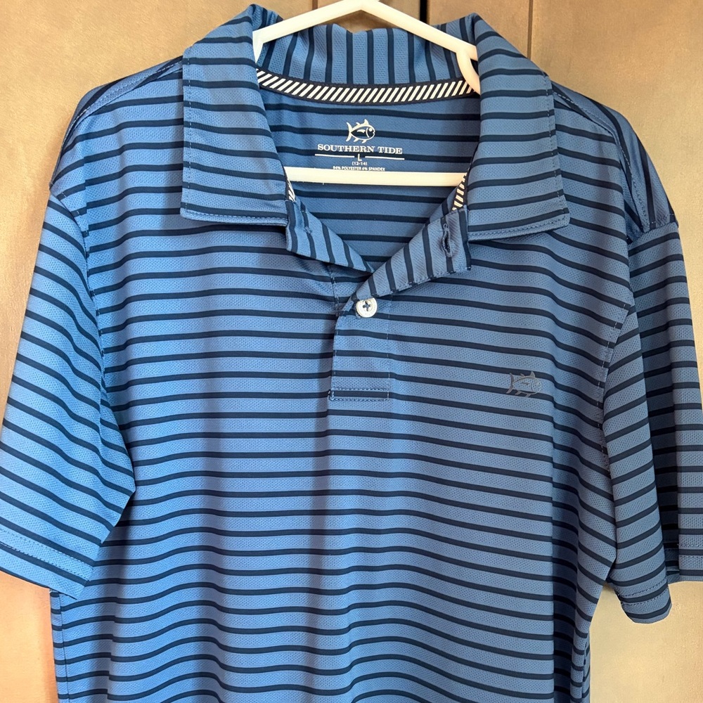 EUC Boys Southern Tide Performance Polo size Large - blue/navy striped